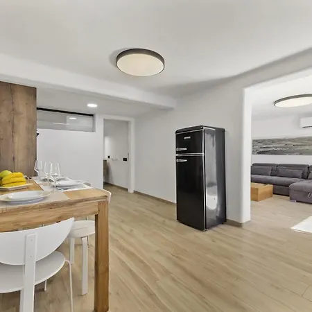 Villa Atlantico - Planta Baja *